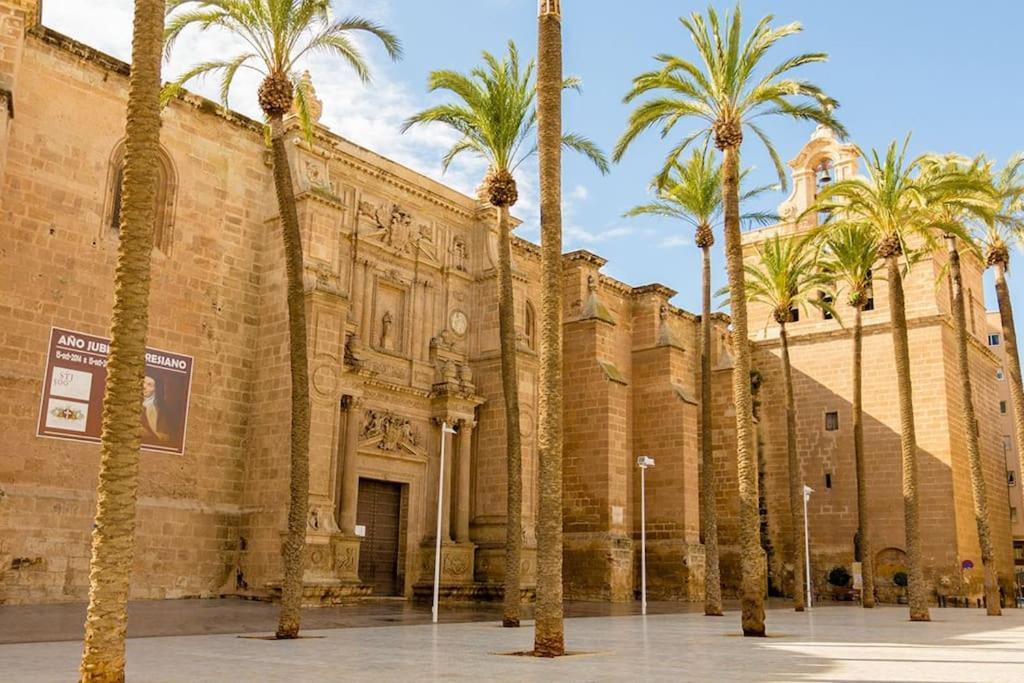 Precioso Piso En Almeria Centro Con Parking Gratis ภายนอก รูปภาพ